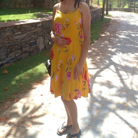 Beautiful Sundress💃 - Picture 2 of 4